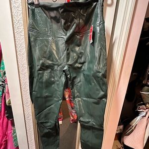 Spans Patent Leather Leggings
